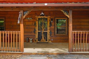 Exterior detail - Free Dollywood Tix/A+Location/3Min2Pkwy/Spacious/ (Pigeon Forge)