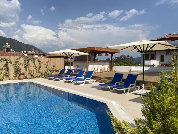 Seasonal outdoor pool