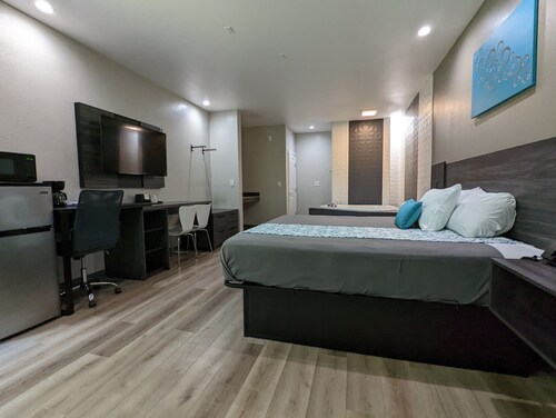 Crystal Inn Jacinto City