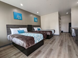 Deluxe Double Room | Desk, laptop workspace, blackout drapes, iron/ironing board