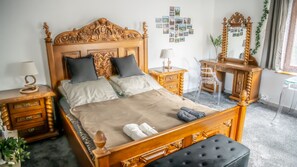 1 bedroom, desk, iron/ironing board, free WiFi