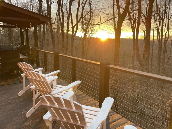 Outdoor dining - Spacious Mountain Home Close to Blue Ridge Pkwy w/ Hot Tub (Spruce Pine)