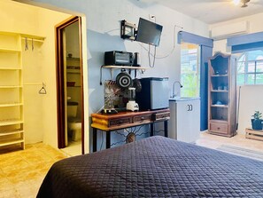 1 habitación, escritorio, wifi gratis y ropa de cama 