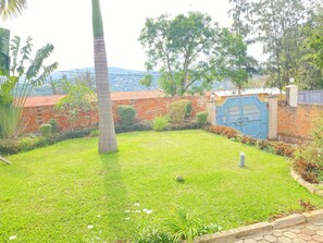 المنطقة المحيطة بالمنشأة