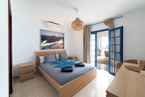 2 bedrooms, in-room safe, iron/ironing board, free WiFi