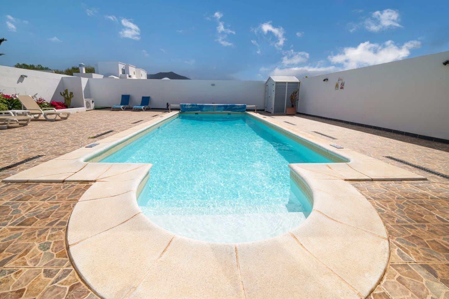 Piscine extérieure, piscine chauffée