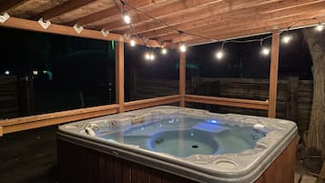 Bañera de hidromasaje exterior