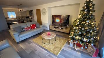 Smart TV, foosball, table tennis