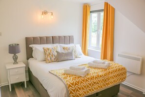 3 chambres, fer et planche à repasser, lit parapluie, Wi-Fi gratuit