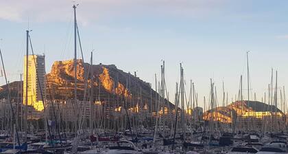 Fantastic central and romantic studio 5 min. from the beach-Wifi-Aire Acon.