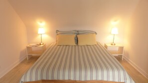 3 bedrooms, iron/ironing board, travel cot, free WiFi