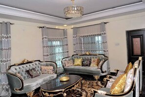 Smart TV - The Grand Garden Villa - 600 metres from Tanji Beach⛱ (Tanji)