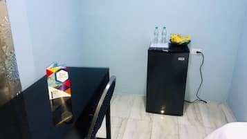 Standaard kamer, 1 queensize bed | Een strijkplank/strijkijzer, gratis wifi, beddengoed