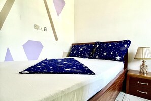 1 bedroom, iron/ironing board, free WiFi, bed sheets - 1 Bed Studio Sleeps 2 - Secure Parking, Central (Douala)
