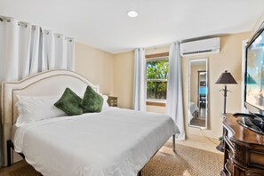 7 chambres, coffre-fort, bureau, fer et planche à repasser