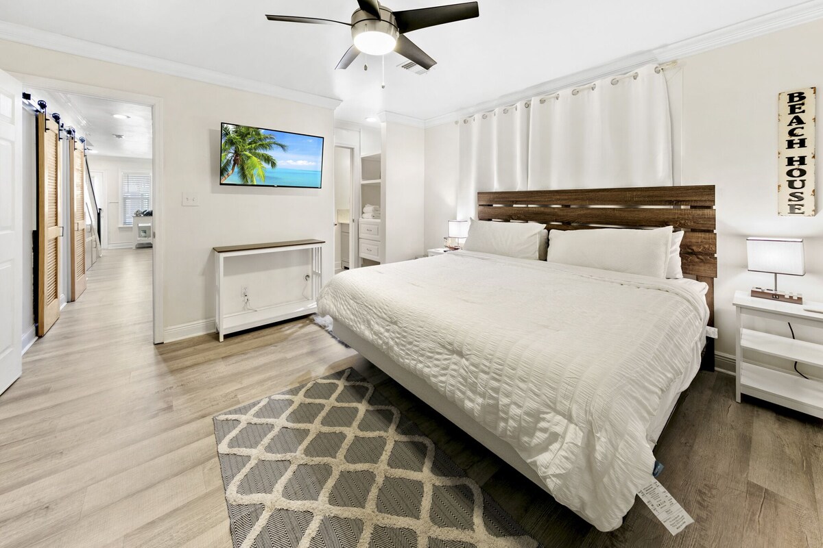 Photo 2 of Beach Side Destin Retreat