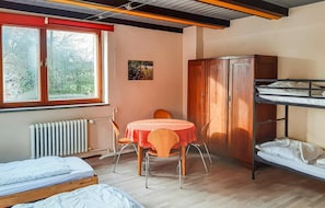 9 quartos, berço de viagem, Wi-Fi de cortesia