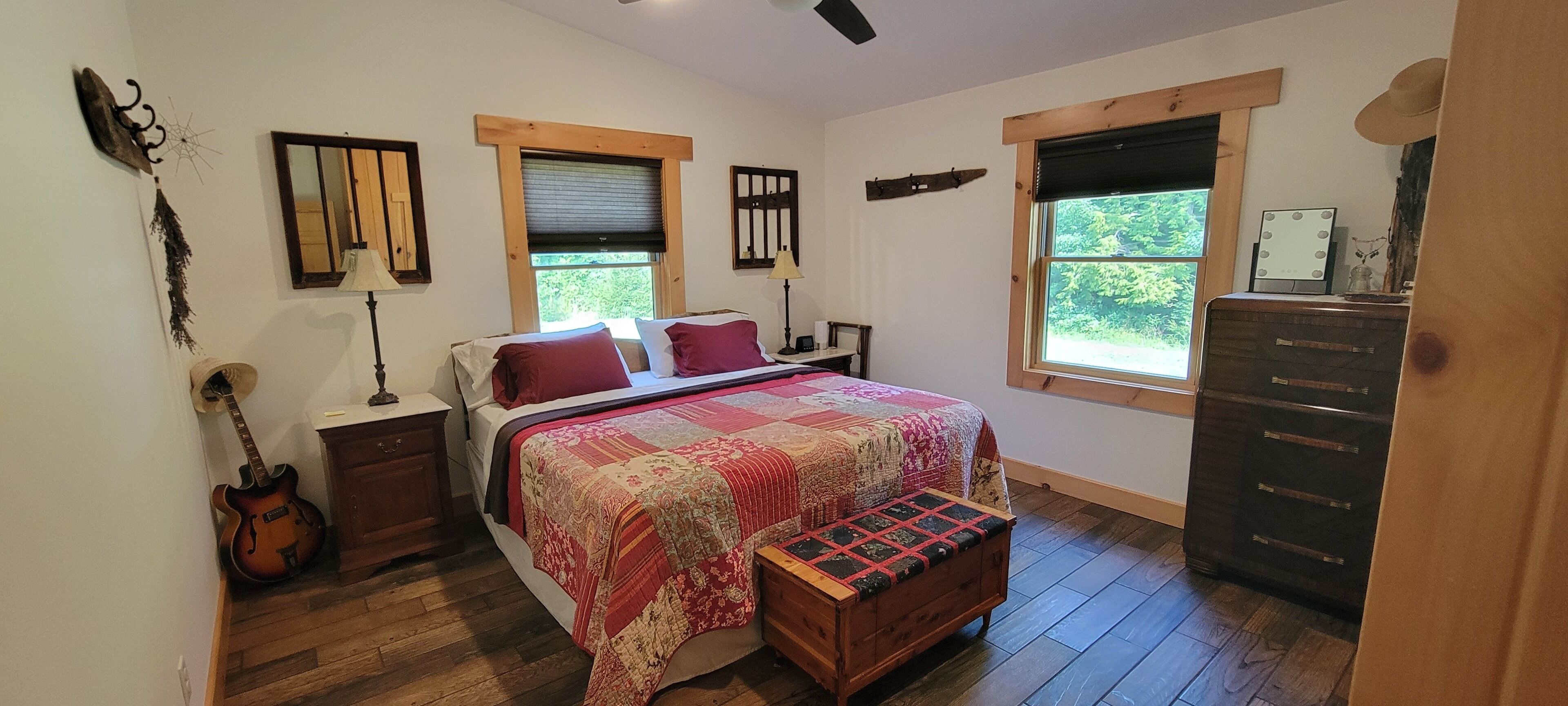 1 dormitorio, escritorio, tabla de planchar con plancha y wifi gratis