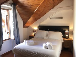 2 soverom, strykejern/-brett, wi-fi og sengetøy