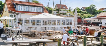 Lovely home in SjĂŠllands Odde with WiFi