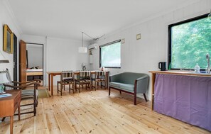 Smart TV, DVD player, stereo - Lovely home in Sjællands Odde with WiFi (Sjællands Odde)