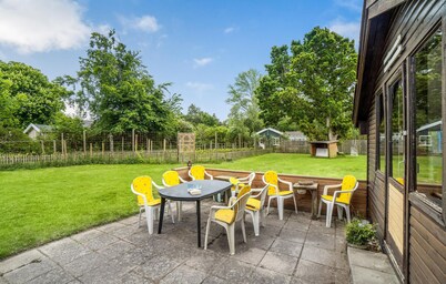 Lovely home in Sjællands Odde with WiFi
