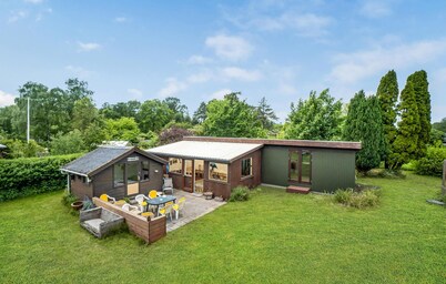 Lovely home in Sjællands Odde with WiFi