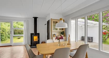 3 bedroom nice home in Hejls