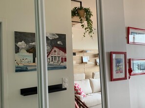 Interior - Feet in the Water - Presidents' Quarter (Les Sables-d´Olonne)