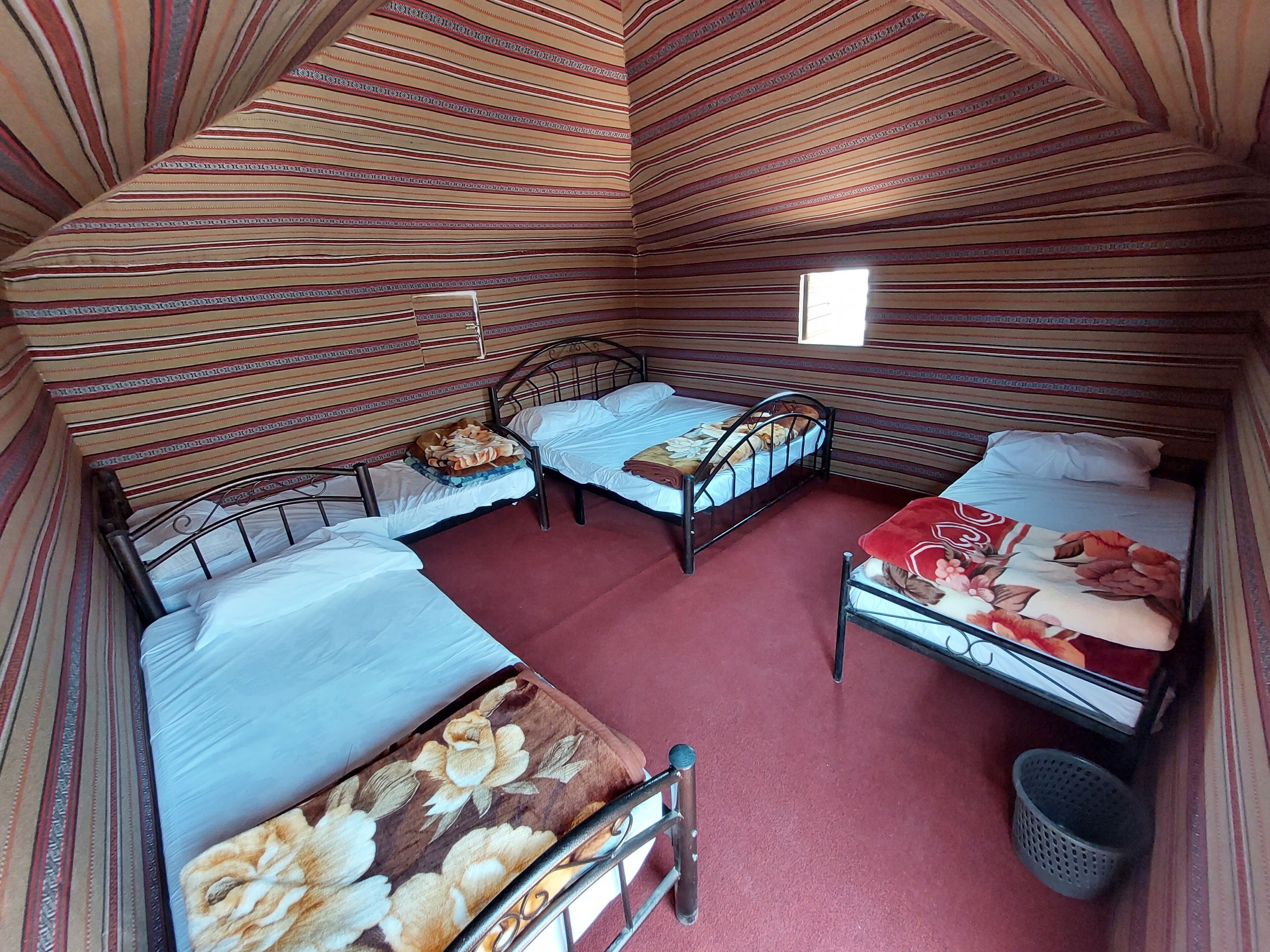 Traditional-Zelt | Allergikerbettwaren, Betten mit Memory-Foam-Matratzen, Bettwäsche