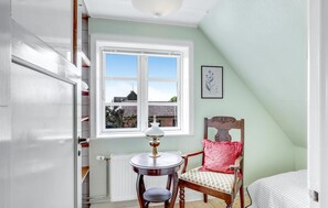 4 makuuhuonetta, vauvan matkasänky, ilmainen Wi-Fi