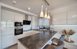 Fridge, microwave, oven, stovetop