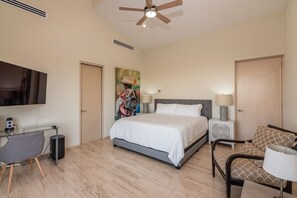 5 bedrooms, in-room safe, desk, travel crib