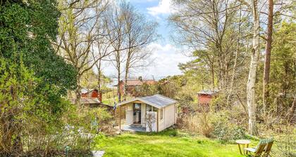 1 bedroom awesome home in Frillesås