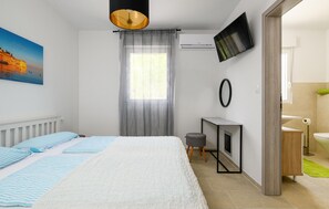 3 Schlafzimmer, Reisekinderbett, kostenloses WLAN, Bettwäsche