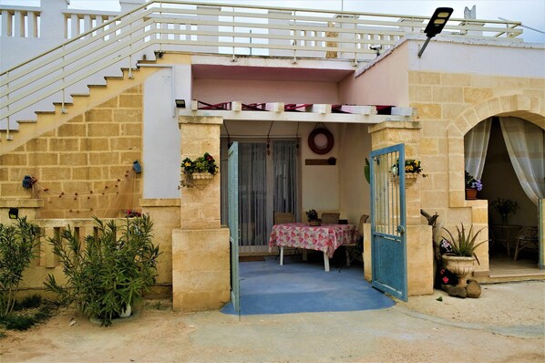 Outdoor dining - Villa Sette Nani - Appartamento Corallo (Torre Lapillo)