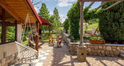 Awesome home in Stari Laz with kitchen