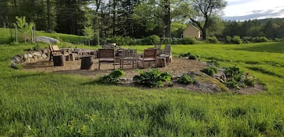 Fabulous, restful, studio with AC in charming Hopkinton