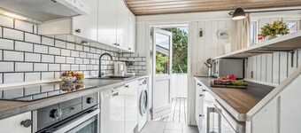 4 bedroom beautiful home in Hvide Sande