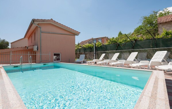 A heated pool - Gorgeous home in Imotski (Imotski)