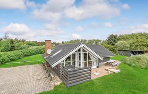 Outdoor dining - Pet friendly home in Hvide Sande with sauna (Hvide Sande)