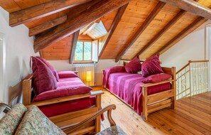 Cuna de viaje, wifi gratis, ropa de cama