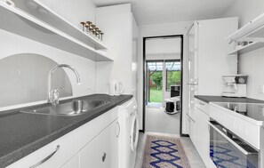 Kühlschrank, Herdplatte, Geschirrspüler