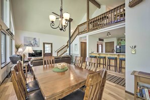 Dining - 'The River Home' Cabin w/ Yard: Near Wolf Creek! (Pagosa Springs)