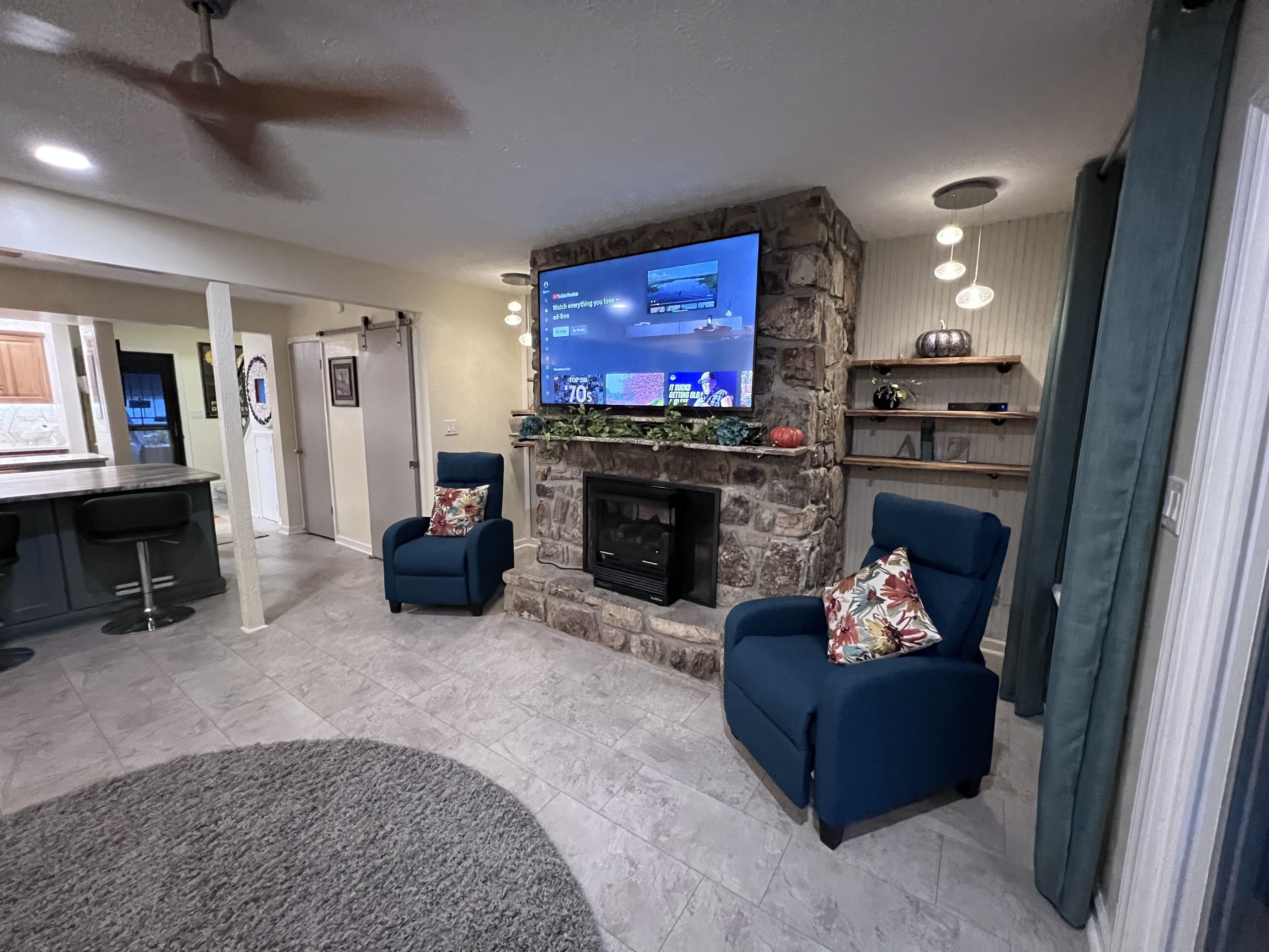 Centrally Located Resort in The High Country RELAX w/Pool on Golf Course Newland