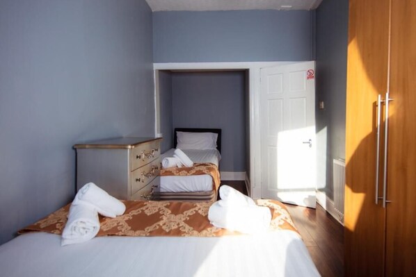 2 soverom, internettilgang og sengetøy