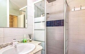 Badewanne, Haartrockner