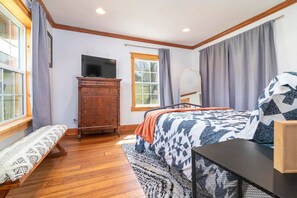 2 chambres, fer et planche à repasser, Wi-Fi, draps fournis