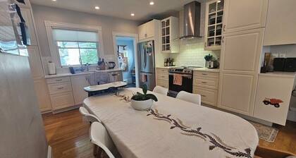 Family House with yard at prime location