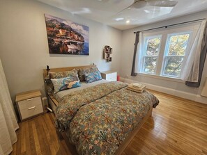 4 bedrooms, desk, iron/ironing board, travel cot